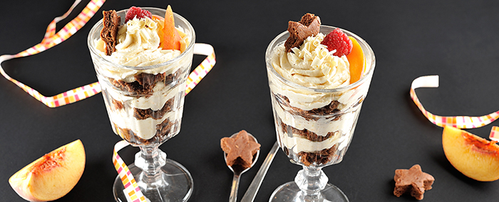 Peach-Chocolate-Cheesecake-Trifle-spot-700x283