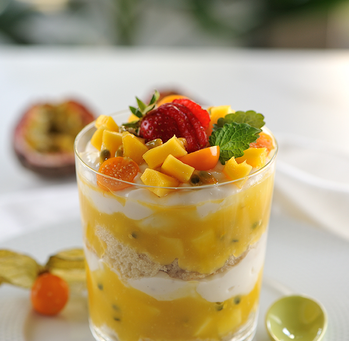 Mango-Passionsfrucht-Topfen-Tirasmisu