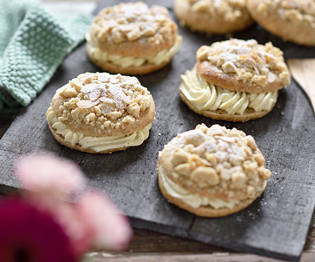 Gefüllte Vanille-Streusel-Taler