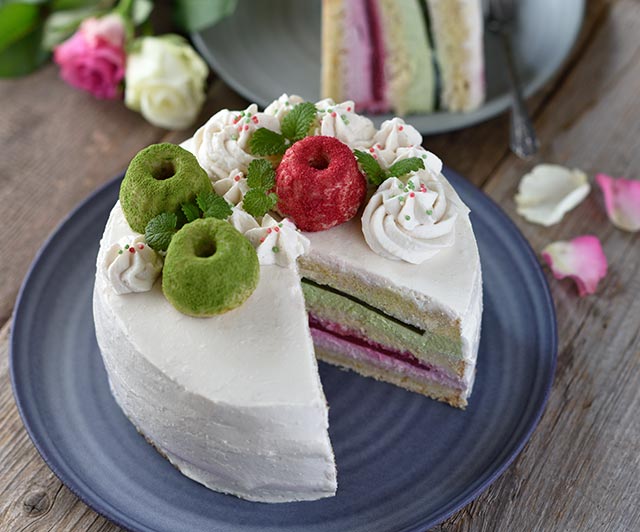 Matcha-Himbeer-Quark-Torte