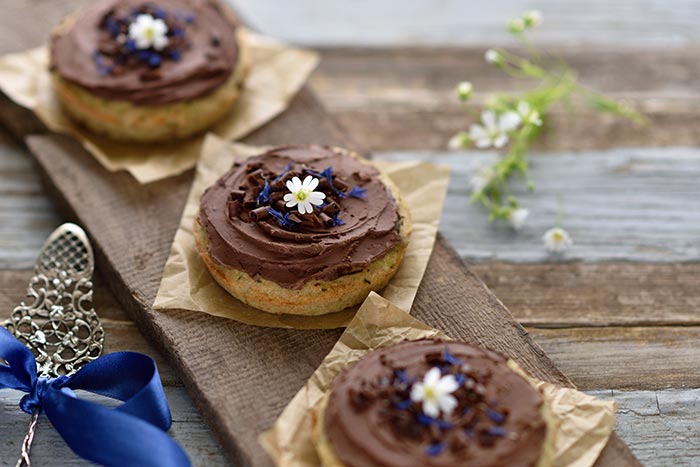 Zucchini-Bananen-Küchlein mit cremiger Ganache