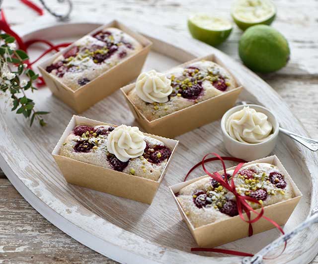 Mini-Himbeer-Limetten-Kuchen mit Weiße Schoko-Frischkäse-Creme